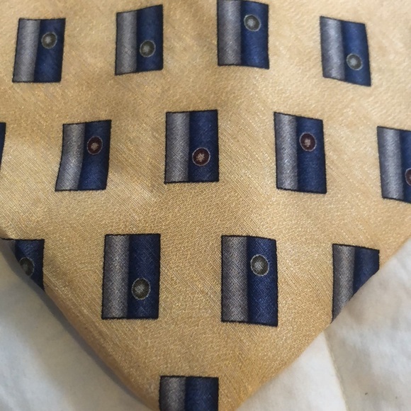 3/$20 or 5 for $25 Bundle Sale❗️Albert Nipon Imported Silk Tie❗️ - Picture 2 of 4